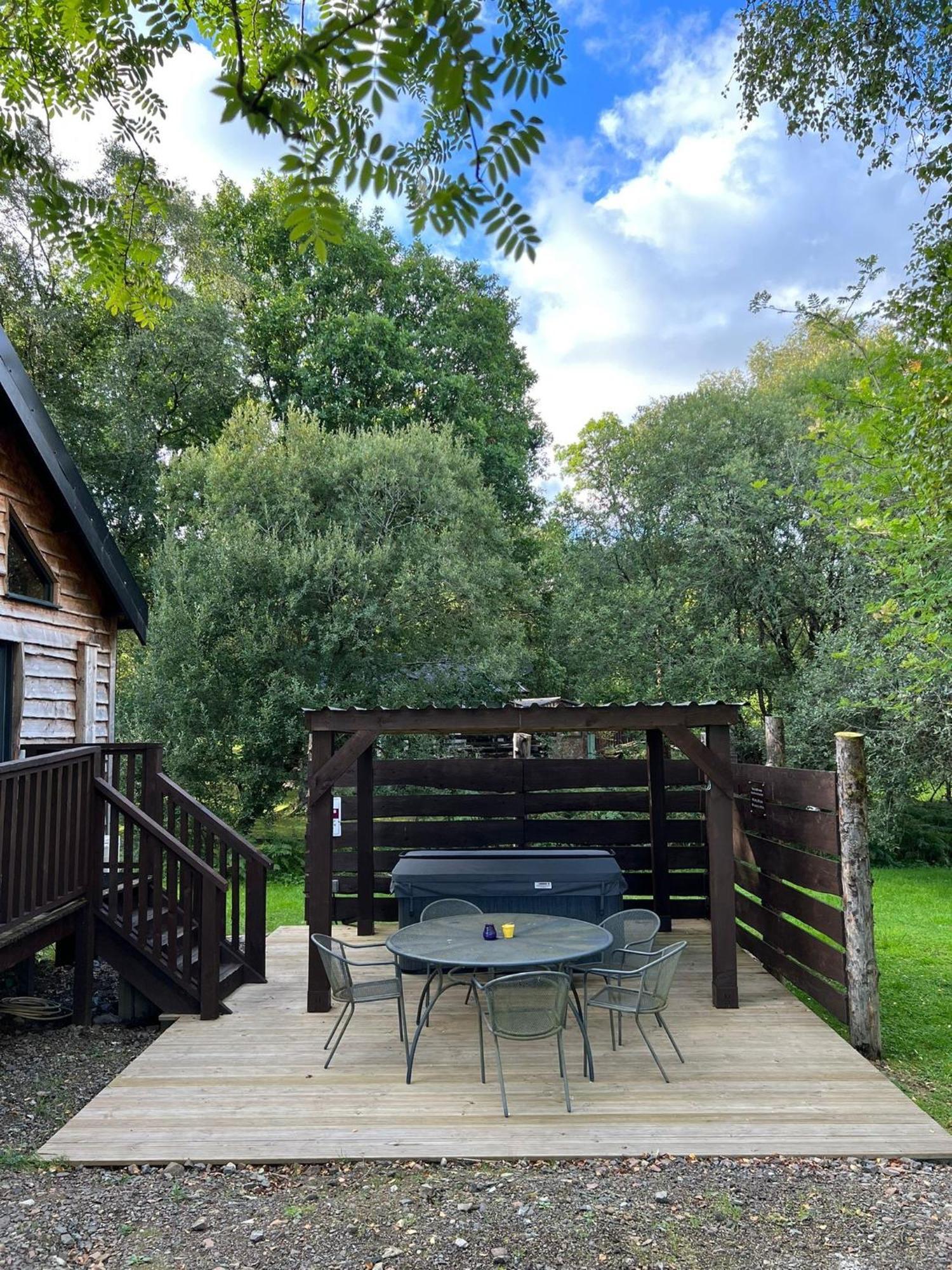 Loch Aweside Forest Cabins Dalavich 객실 사진
